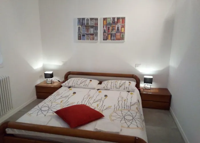 The Judas Trees Сasa de vacaciones