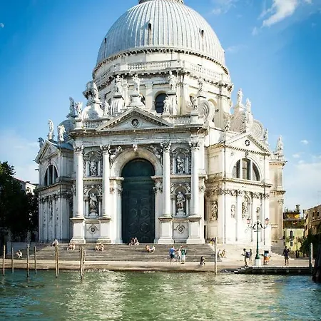 Tatil Evi The Judas Trees Mestre