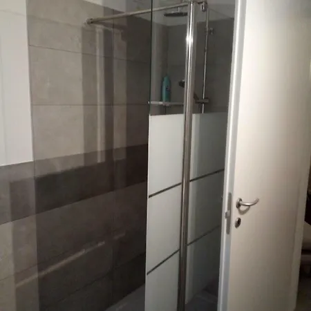 The Judas Trees بيت للعطل