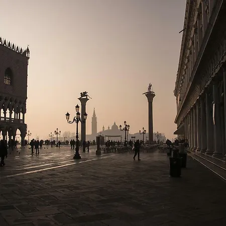 Feriehus The Judas Trees