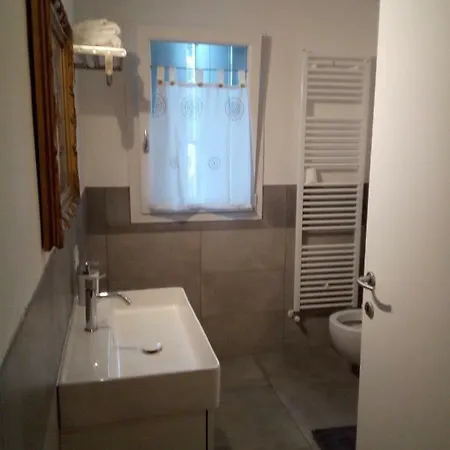 The Judas Trees Feriehus *